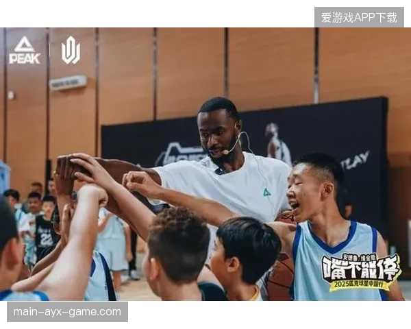维金斯：从“小小的孩子”到NBA巨星——他如何用坚韧和智慧改变了自己